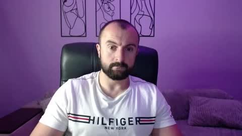 brindlefly69 online show from October 2025 10:48:02 AM