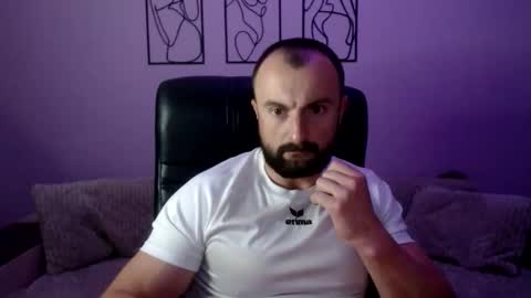 brindlefly69 online show from June 2026 10:51:02 AM
