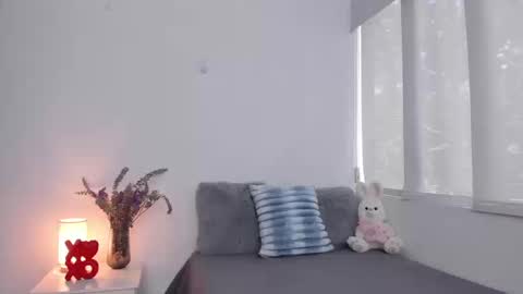 Brisa  online show from September 2025 04:43:02 PM