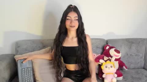 britany lenox online show from January 2026 12:03:01 AM