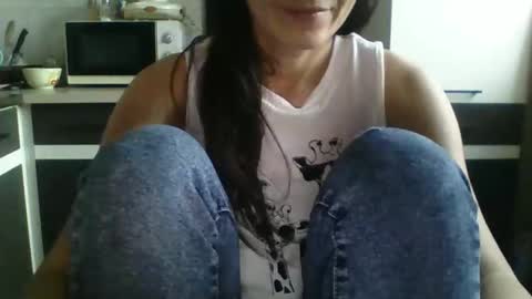 Snapshot of britneyamy chatting on December 2024 02:13:02 PM Britney online show from December 2024 02:13:02 PM