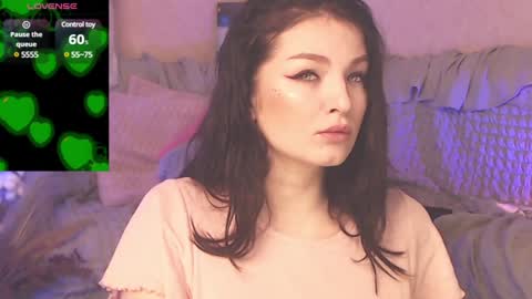 Snapshot of britneybarker chatting on December 2024 01:35:01 AM britneybarker online show from December 2024 01:35:01 AM