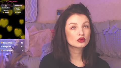 Snapshot of britneybarker chatting on December 2024 05:18:01 AM britneybarker online show from December 2024 05:18:01 AM