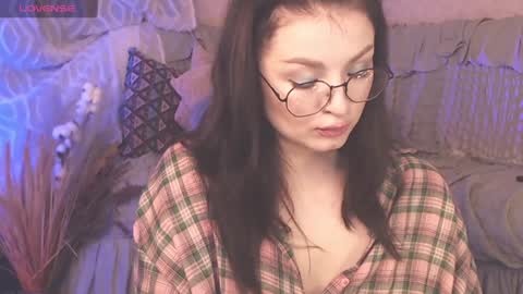 Snapshot of britneybarker chatting on December 2024 01:28:01 AM britneybarker online show from December 2024 01:28:01 AM