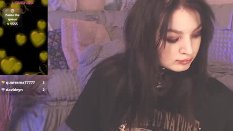 Snapshot of britneybarker chatting on December 2024 04:34:02 AM britneybarker online show from December 2024 04:34:02 AM
