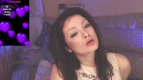 Snapshot of britneybarker chatting on January 2025 12:22:02 AM britneybarker online show from January 2025 12:22:02 AM