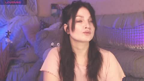 Snapshot of britneybarker chatting on January 2025 12:50:01 AM britneybarker online show from January 2025 12:50:01 AM