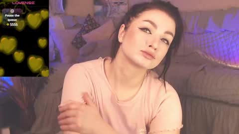 Snapshot of britneybarker chatting on February 2025 02:07:01 AM britneybarker online show from February 2025 02:07:01 AM