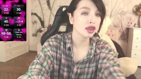 Snapshot of britneybarker chatting on October 2025 02:42:02 AM britneybarker online show from October 2025 02:42:02 AM