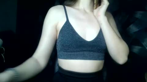 Snapshot of britneykittens chatting on January 2025 01:53:01 PM BritneyKittens online show from January 2025 01:53:01 PM