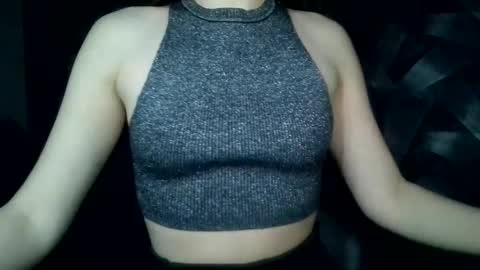 Snapshot of britneykittens chatting on January 2025 11:48:01 AM BritneyKittens online show from January 2025 11:48:01 AM