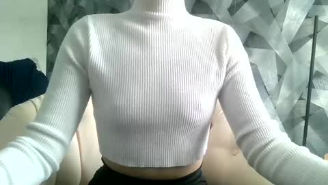 Snapshot of britneykittens chatting on January 2025 07:47:02 AM BritneyKittens online show from January 2025 07:47:02 AM