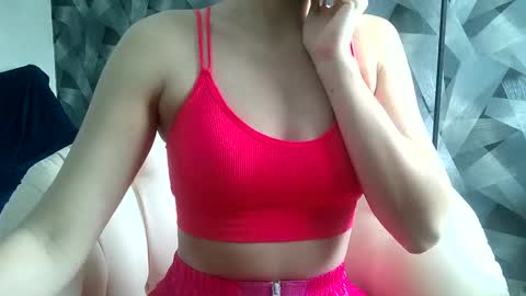 Snapshot of britneykittens chatting on February 2025 07:18:01 AM BritneyKittens online show from February 2025 07:18:01 AM