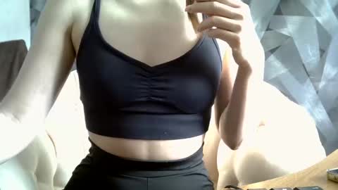 Snapshot of britneykittens chatting on February 2025 05:37:01 AM BritneyKittens online show from February 2025 05:37:01 AM