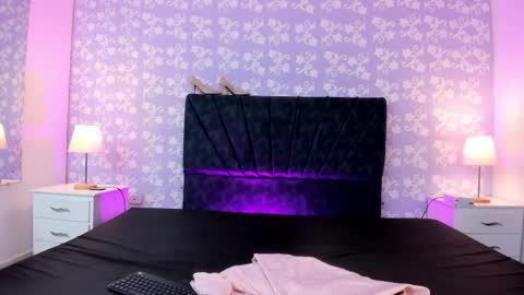 Snapshot of britneysweet_ chatting on February 2026 04:09:01 AM BritneySweet online show from February 2026 04:09:01 AM