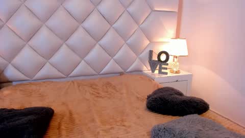 Brittany  online show from October 2025 08:39:02 PM