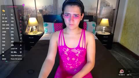   online show from October 2025 02:12:02 AM