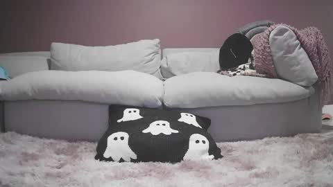 Britt    online show from December 2024 10:45:01 PM