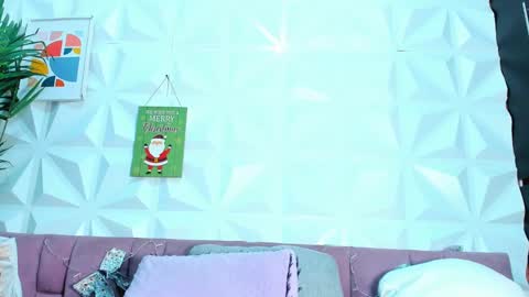 BRIYIT     online show from December 2024 04:38:02 PM