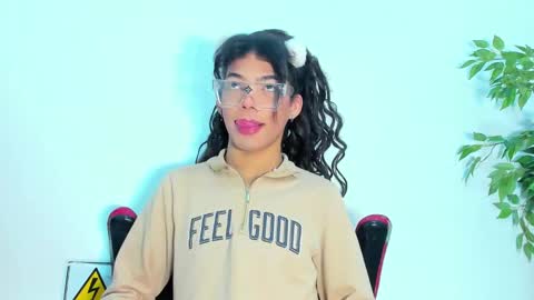 BRIYIT     online show from February 2025 03:21:01 AM