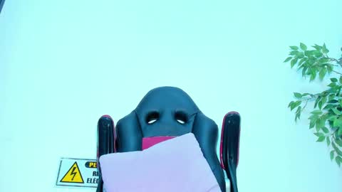 BRIYIT     online show from February 2025 10:16:01 AM