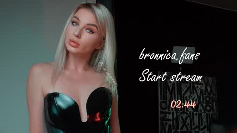 Snapshot of bronnica chatting on November 2025 04:09:02 PM Anna online show from November 2025 04:09:02 PM