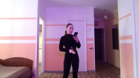 Snapshot of brookezantow chatting on May 2026 08:10:02 AM Lina online show from May 2026 08:10:02 AM