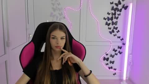 Snapshot of brooklunglow_ chatting on July 2026 12:08:01 PM Vlada online show from July 2026 12:08:01 PM