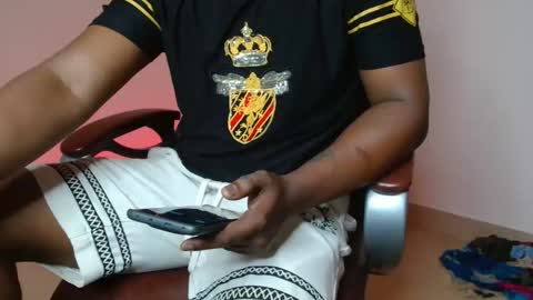 Snapshot of brown_king_00 chatting on November 2025 12:38:02 PM brown_king_00 online show from November 2025 12:38:02 PM