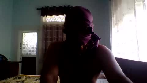 Snapshot of brownmanin40s chatting on April 2026 09:51:02 AM brownmanin40s online show from April 2026 09:51:02 AM