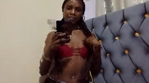 Snapshot of brownmurffin chatting on May 2026 02:19:02 AM brownmurffin online show from May 2026 02:19:02 AM