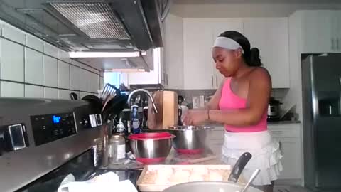 Brownsuagrcutie online show from May 2026 04:23:02 PM
