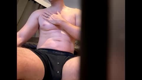 brucelogan80 online show from October 2025 12:33:01 AM