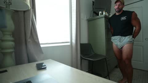 Snapshot of brucestryker chatting on October 2025 03:35:02 PM onlyfans BRUCESTRYKER online show from October 2025 03:35:02 PM