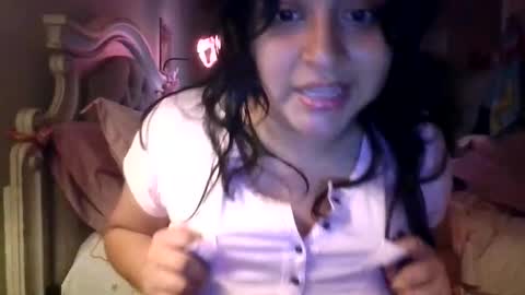 Snapshot of brujerita_dmota chatting on February 2026 04:33:02 AM brujerita_dmota online show from February 2026 04:33:02 AM