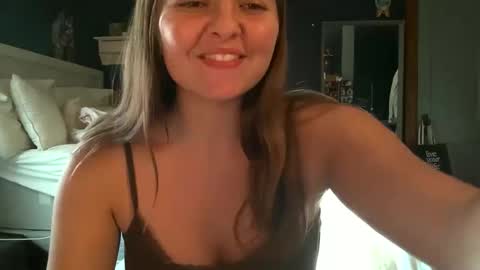 Snapshot of brunettebaby040 chatting on October 2025 09:13:02 PM brunettebaby040 online show from October 2025 09:13:02 PM