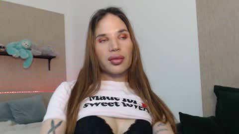 Snapshot of brunettesurprise chatting on January 2026 05:26:02 PM Luna online show from January 2026 05:26:02 PM