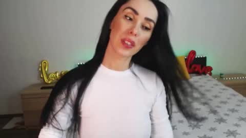 Snapshot of brunettgirl_ chatting on February 2025 04:58:01 AM Ellis online show from February 2025 04:58:01 AM