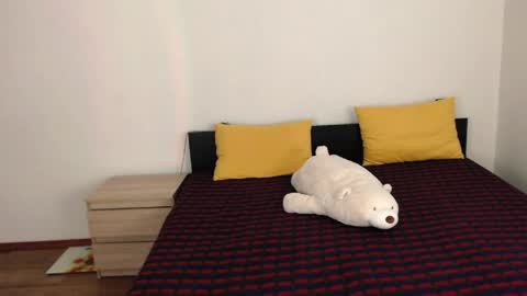 Ellis online show from April 2026 06:35:02 AM