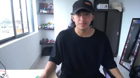 Snapshot of bruno_santos1 chatting on May 2026 02:56:02 PM Bruno online show from May 2026 02:56:02 PM