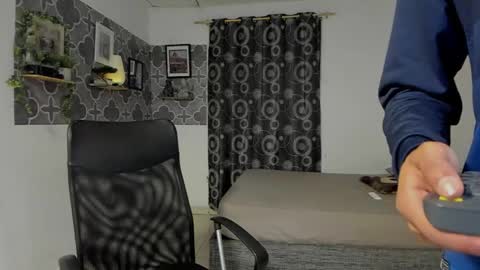 bruno_snow online show from January 2026 04:04:02 AM