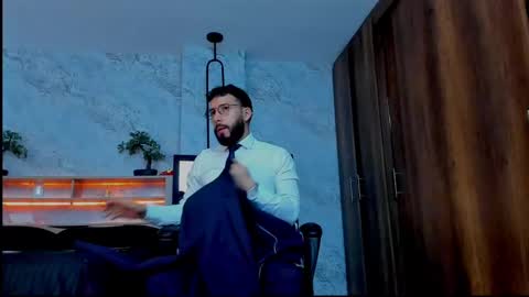 Andres Suarez online show from March 2025 04:52:02 PM