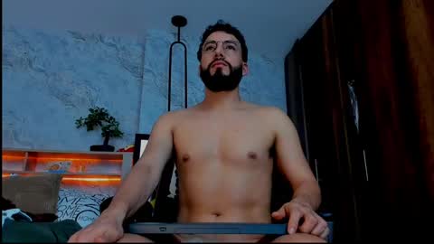 Andres Suarez online show from March 2025 05:06:02 PM