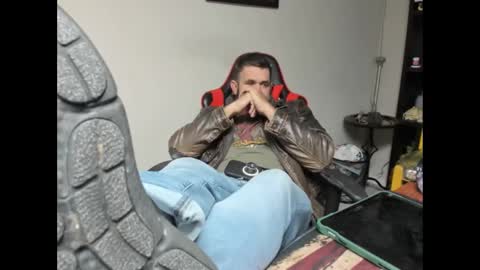 BRUTALMASTER1983 online show from October 2025 07:38:02 PM