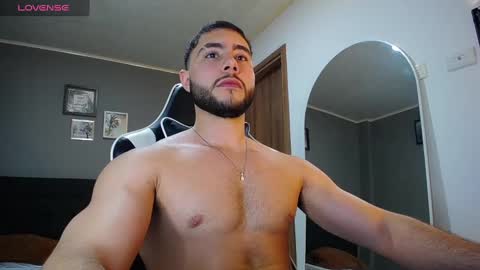 Snapshot of bryan_oficials chatting on December 2024 02:56:02 AM bryan_oficials online show from December 2024 02:56:02 AM