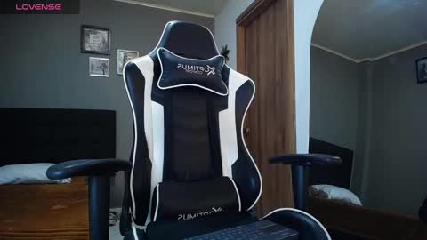 Snapshot of bryan_oficials chatting on December 2024 06:44:01 AM bryan_oficials online show from December 2024 06:44:01 AM