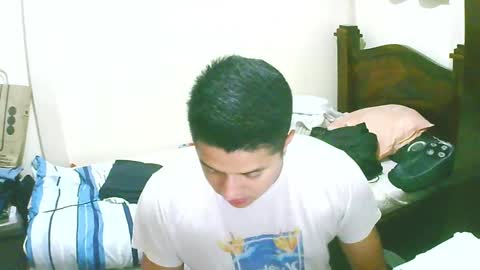 Snapshot of bryanbendy chatting on December 2024 05:05:02 AM bryanbendy online show from December 2024 05:05:02 AM