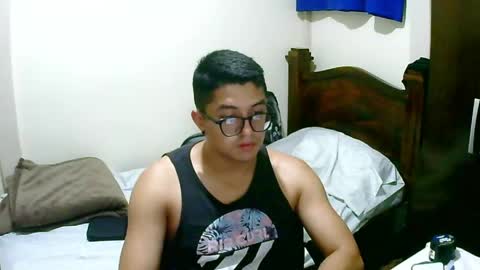 Snapshot of bryanbendy chatting on May 2026 07:19:01 PM bryanbendy online show from May 2026 07:19:01 PM