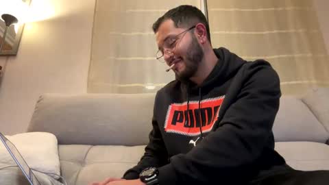 yourteddy online show from December 2024 07:29:02 PM