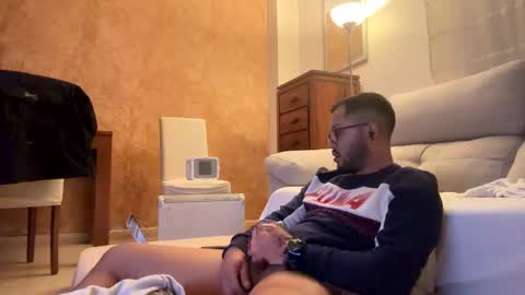 yourteddy online show from January 2025 05:48:01 PM